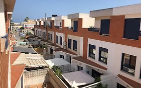 Adosado, wifi, playa, lugar espacioso, vacacional